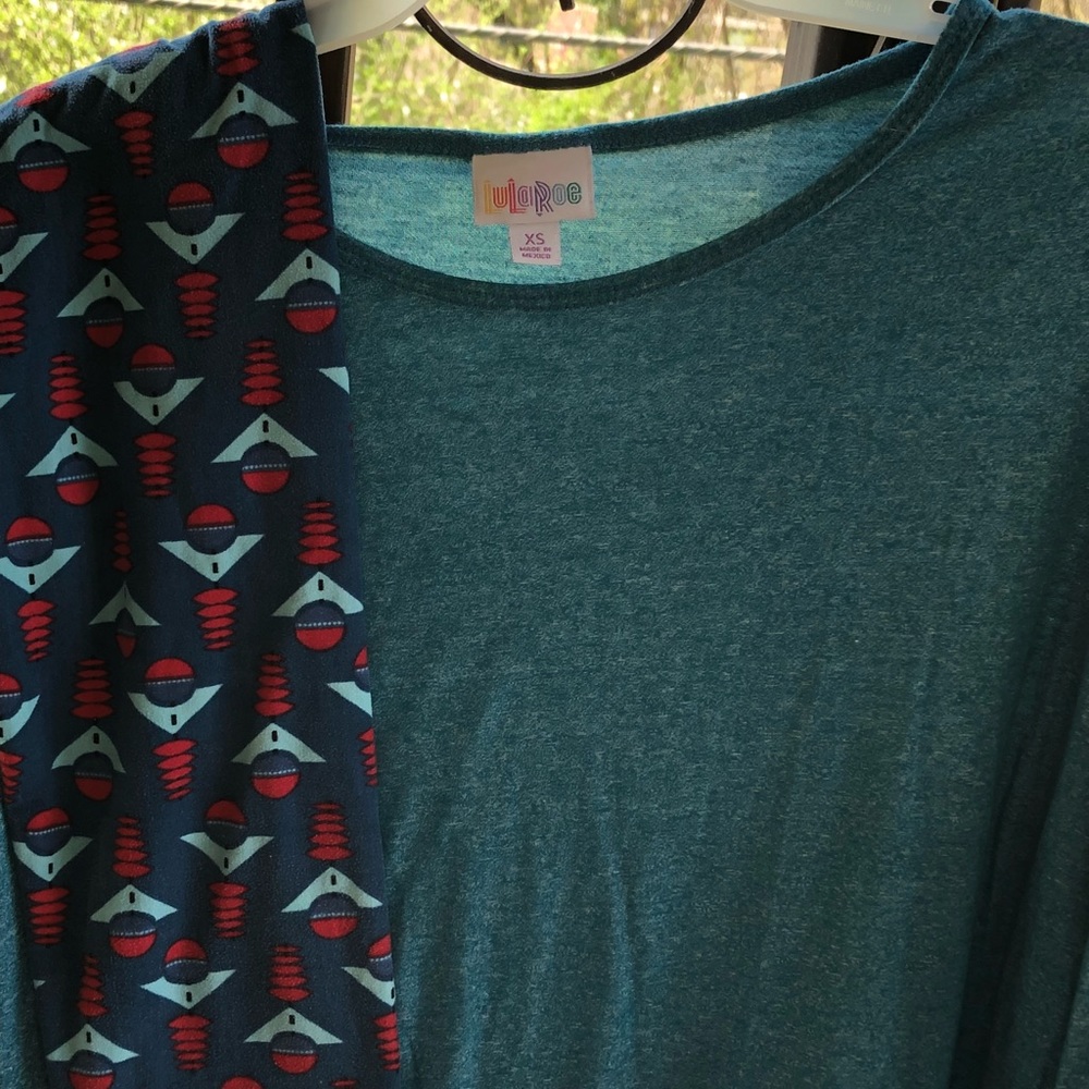 Lularoe outfit.